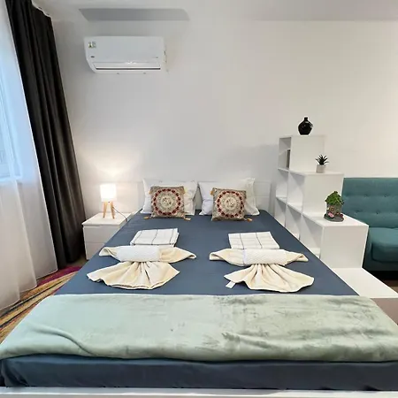 Santorini Modern And Cosy Near Unss And Nsa W Wifi 소피아