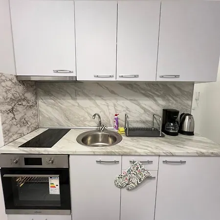 Santorini Modern And Cosy Near Unss And Nsa W Wifi 아파트 *